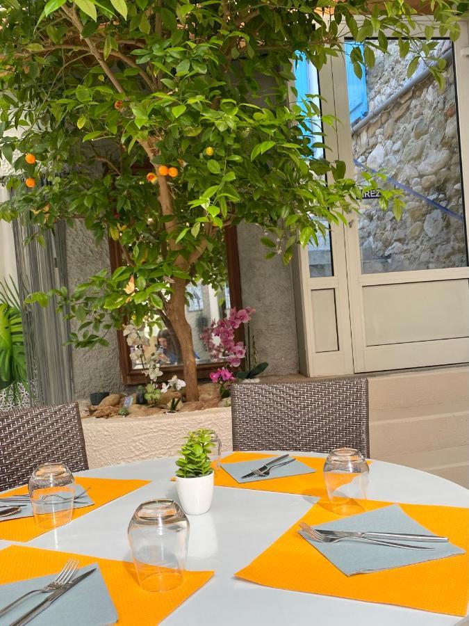 Les Voyageurs Charols Exterior foto