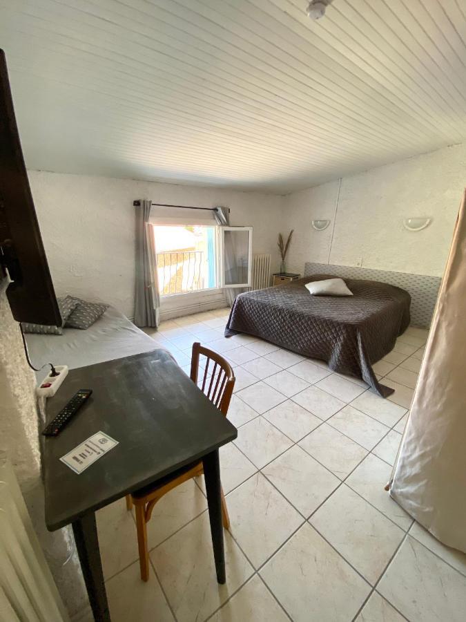 Les Voyageurs Charols Exterior foto